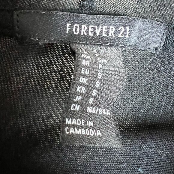 CLEARANCE! Black Forever 21 Open Front L/S Top VGUC - Picture 4 of 4